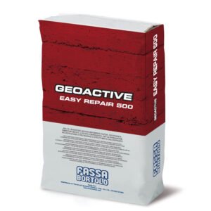 Imagen del mortero cementoso Geoactive Easy Repair 500 de 25kg de Fassa Bortolo, ideal para la reparación rápida y estructural de elementos de hormigón en interiores y exteriores.